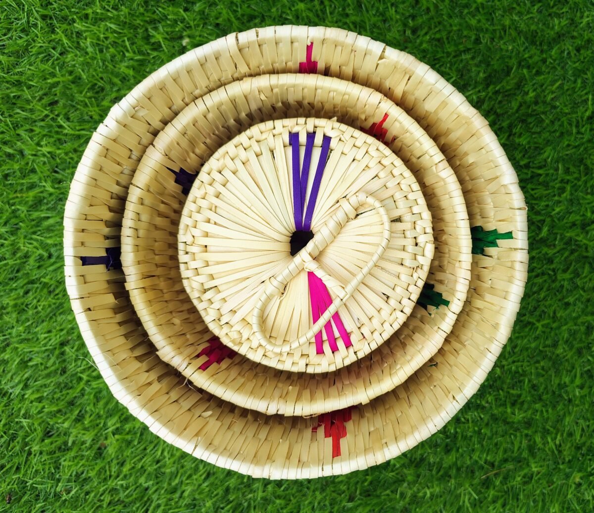 ""Set of 3 Palmleaf Baskets - Eco-Friendly– Handwoven with Lids -Palmleaf Storage Multi-Size & Multi-Colored Accents - Image 6
