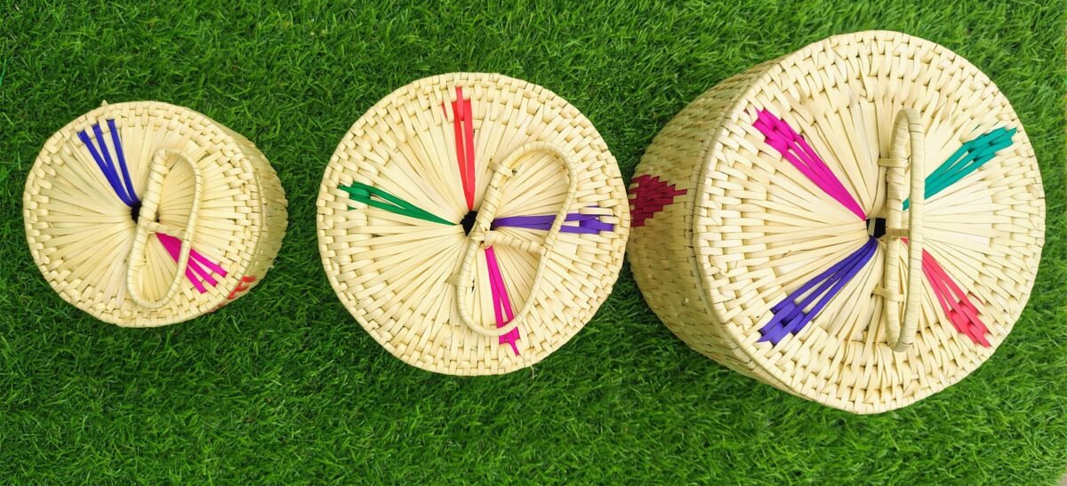 ""Set of 3 Palmleaf Baskets - Eco-Friendly– Handwoven with Lids -Palmleaf Storage Multi-Size & Multi-Colored Accents - Image 3